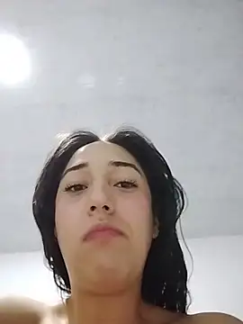 Snapshot of isabellaHill2 chatting on March 20, 2026, 4:02 am isabellaHill2 online show from March 20, 2026, 4:02 am