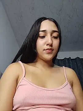 Snapshot of isabellaHill2 chatting on May 6, 2026, 4:49 am isabellaHill2 online show from May 6, 2026, 4:49 am