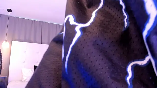 Thiago 2003  online show from April 1, 2026, 12:17 pm