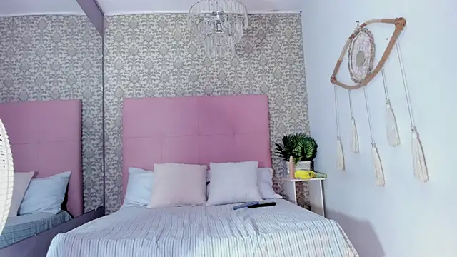 Thiago 2003  online show from April 5, 2026, 1:29 pm