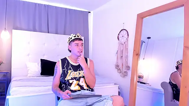 Thiago 2003  online show from April 1, 2026, 1:41 pm