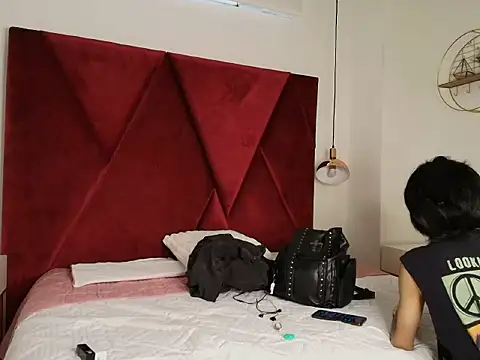 aetternum  online show from April 6, 2026, 9:05 pm