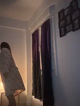 Snapshot of EmelyGigi chatting on March 15, 2026, 11:01 pm EmelyGigi online show from March 15, 2026, 11:01 pm