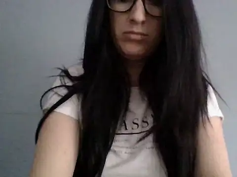 TheVictoriaWolf online show from April 13, 2026, 1:37 pm