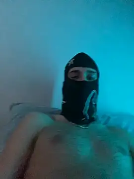 hardboii00 online show from April 10, 2026, 10:06 pm