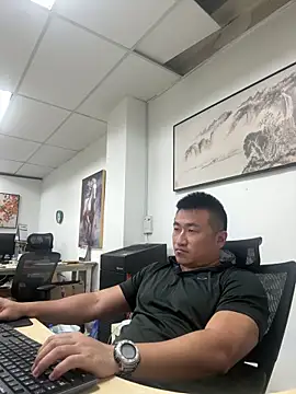 Snapshot of Cunzhangshibage02 chatting on April 13, 2026, 12:31 pm Cunzhangshibage02 online show from April 13, 2026, 12:31 pm