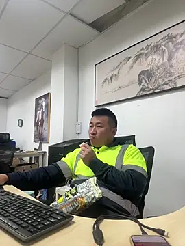 Snapshot of Cunzhangshibage02 chatting on April 12, 2026, 11:52 pm Cunzhangshibage02 online show from April 12, 2026, 11:52 pm