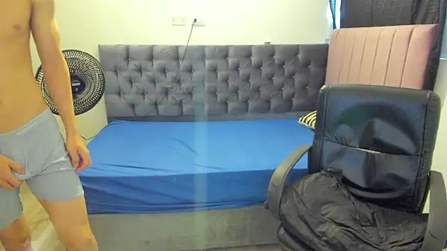 Josy 11 online show from March 12, 2026, 7:51 pm