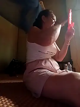 Lyly22x online show from April 11, 2026, 12:18 am