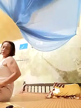 Lyly22x online show from April 3, 2026, 3:07 pm