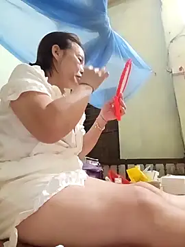 Lyly22x online show from April 15, 2026, 12:32 pm