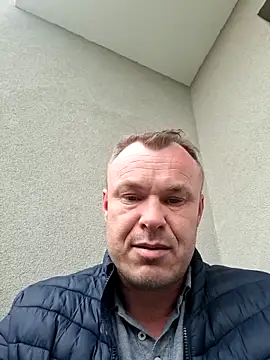 AgaiJa42 online show from April 11, 2026, 2:32 pm