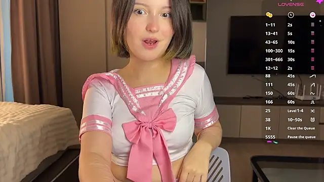 emilyy xoxo online show from April 16, 2026, 4:02 am