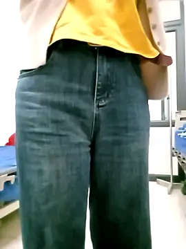 Snapshot of candy_flo chatting on March 29, 2026, 12:40 pm candy flo online show from March 29, 2026, 12:40 pm