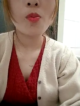 Snapshot of candy_flo chatting on March 26, 2026, 2:26 pm candy flo online show from March 26, 2026, 2:26 pm