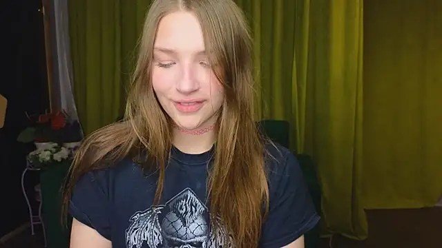 DariaAngels online show from April 3, 2026, 6:14 pm