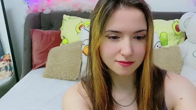 LeenMoonie online show from April 7, 2026, 8:10 pm