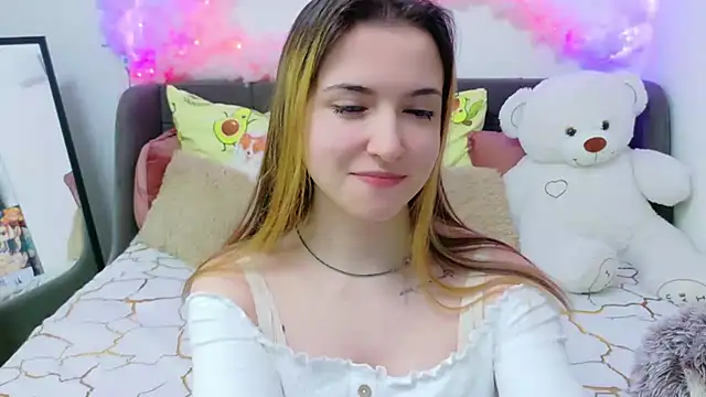 LeenMoonie online show from April 2, 2026, 9:54 pm