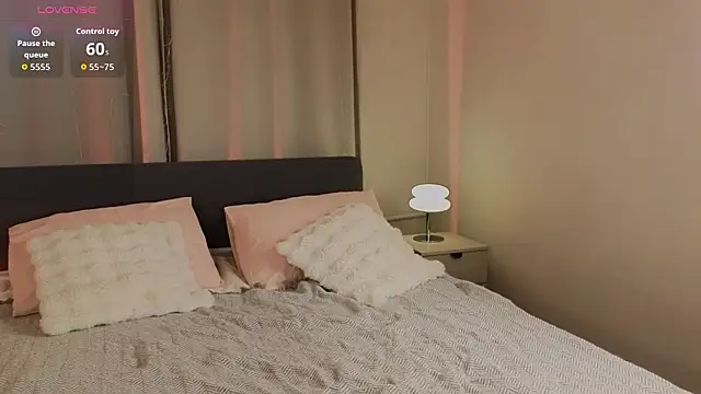 Snapshot of Anny_Ray_ chatting on March 25, 2026, 9:35 pm Anny Ray online show from March 25, 2026, 9:35 pm