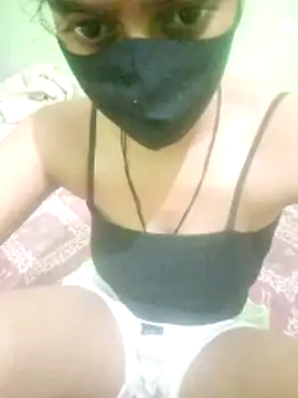 nidhiyadav00 online show from April 15, 2026, 6:34 pm