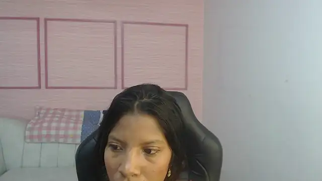 Snapshot of emily_smith_t chatting on March 17, 2026, 7:28 pm emily smith t online show from March 17, 2026, 7:28 pm