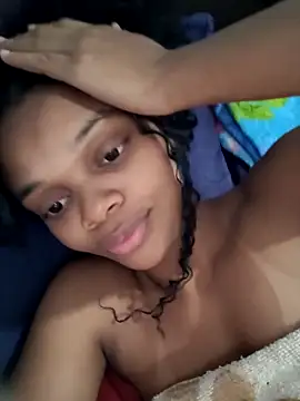 marialuiza2027 online show from April 21, 2026, 1:07 pm