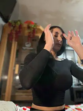 FerrariFrench online show from December 4, 2025, 5:17 am