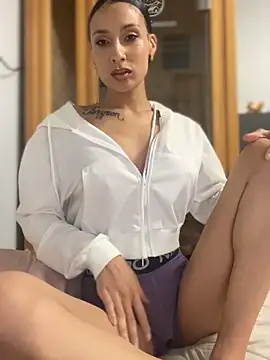 FerrariFrench online show from September 28, 2025, 5:58 am