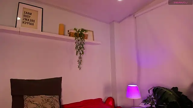 cuttie blondie online show from April 4, 2026, 11:17 am