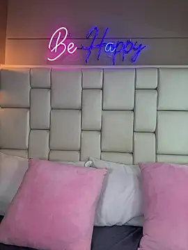 MiaCamille  online show from April 1, 2026, 6:38 pm