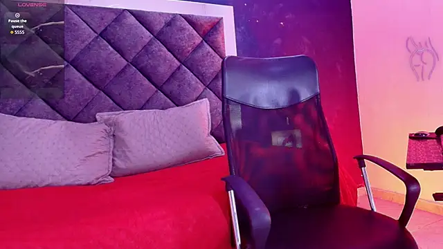 Snapshot of aidanaandvictoria chatting on April 11, 2026, 12:42 pm aidanaandvictoria online show from April 11, 2026, 12:42 pm