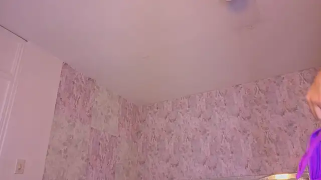 Snapshot of april_summer_ chatting on March 28, 2026, 9:05 pm april summer online show from March 28, 2026, 9:05 pm