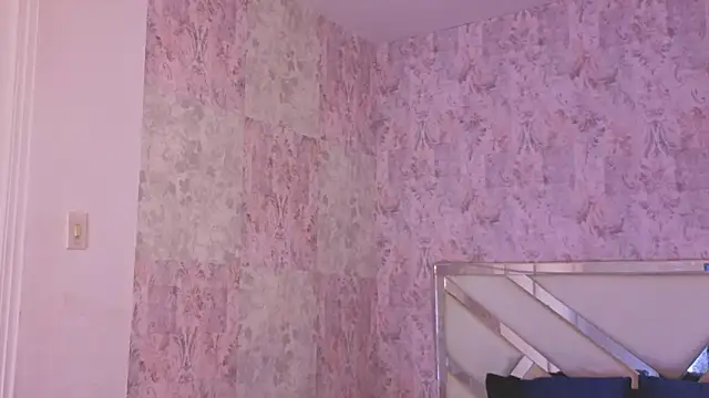 Snapshot of april_summer_ chatting on March 27, 2026, 8:32 pm april summer online show from March 27, 2026, 8:32 pm