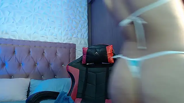 Snapshot of justkarlitaa chatting on March 24, 2026, 2:33 am justkarlitaa online show from March 24, 2026, 2:33 am