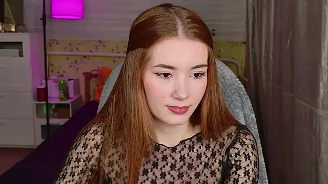 Snapshot of Lunavira chatting on May 21, 2026, 7:33 pm Lunavira online show from May 21, 2026, 7:33 pm