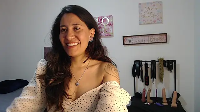 violeta scott online show from June 3, 2026, 2:33 pm