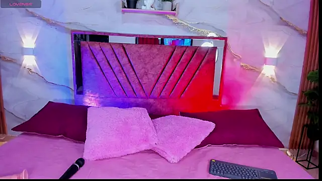 Snapshot of sofi_naughty__ chatting on April 13, 2026, 10:58 pm sofi naughty online show from April 13, 2026, 10:58 pm