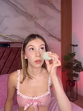 Snapshot of sofi_naughty__ chatting on April 12, 2026, 2:48 am sofi naughty online show from April 12, 2026, 2:48 am