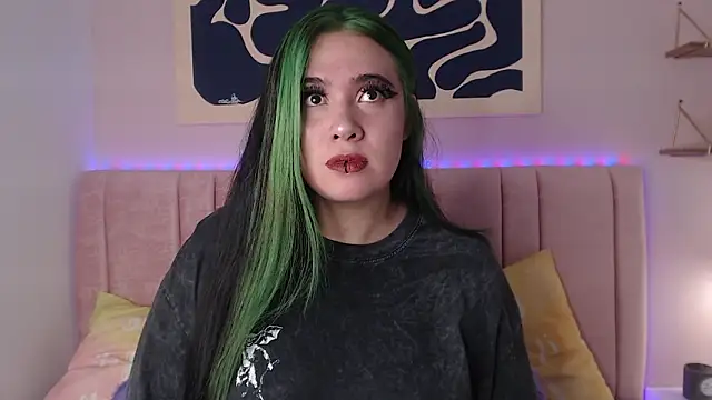 Snapshot of Liliith_Zeniith chatting on March 26, 2026, 7:45 pm Liliith Zeniith online show from March 26, 2026, 7:45 pm