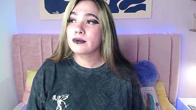 Snapshot of Liliith_Zeniith chatting on March 20, 2026, 12:11 am Liliith Zeniith online show from March 20, 2026, 12:11 am