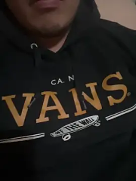 DanielZz69 online show from April 8, 2026, 1:29 am