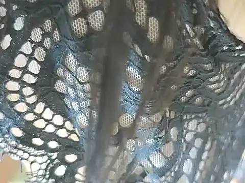 Snapshot of TMelani chatting on March 18, 2026, 7:04 pm TMelani online show from March 18, 2026, 7:04 pm