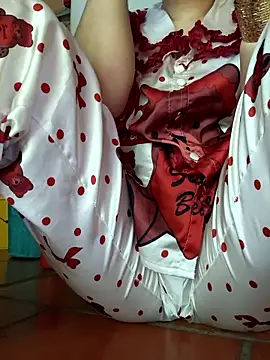 Snapshot of Love_forever_69 chatting on April 1, 2026, 12:57 am Love forever 69 online show from April 1, 2026, 12:57 am