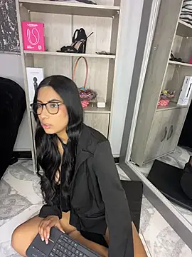 Snapshot of Gretel_Streit chatting on April 16, 2026, 3:18 am Gretel Streit online show from April 16, 2026, 3:18 am