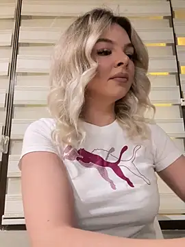 KimmBliss online show from April 7, 2026, 6:54 pm