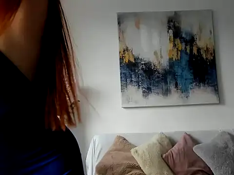 Snapshot of Lilyt_Cooper chatting on April 10, 2026, 4:03 pm Lilyt Cooper online show from April 10, 2026, 4:03 pm