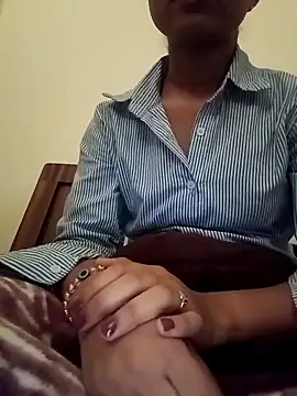 ritika gupta02 online show from April 12, 2026, 9:45 am