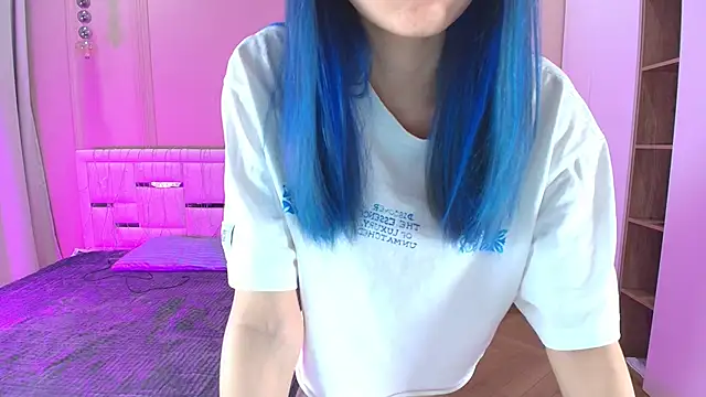 mimi m00n online show from April 3, 2026, 7:09 pm