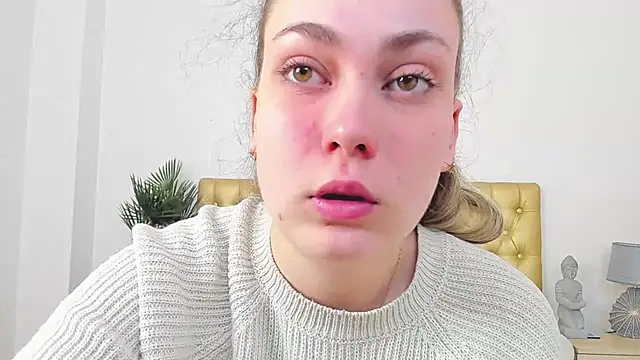 MelanieCuty online show from April 15, 2026, 5:13 am