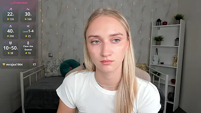 Sofiaa Adams online show from March 18, 2026, 5:43 am